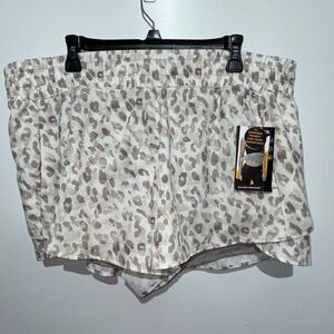 AVIA Women's Multicolor Animal Print Pull On Bike Liner Shorts Size XXL NWT